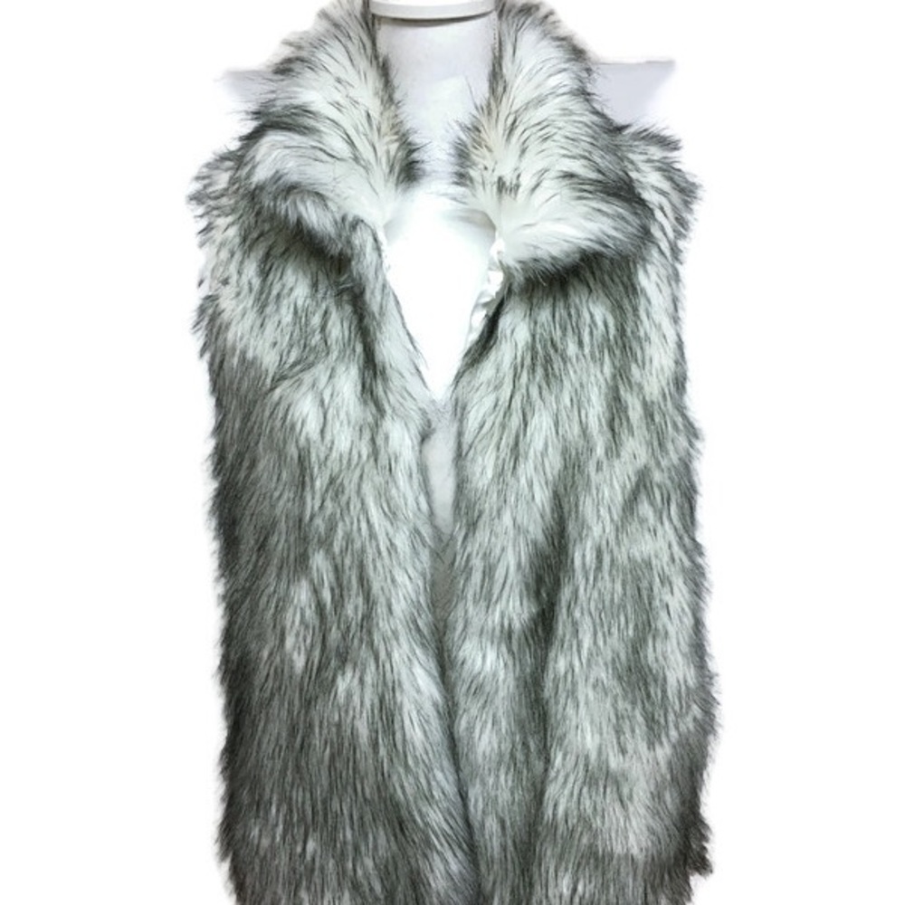 Black and White Faux Fur Vest size OS